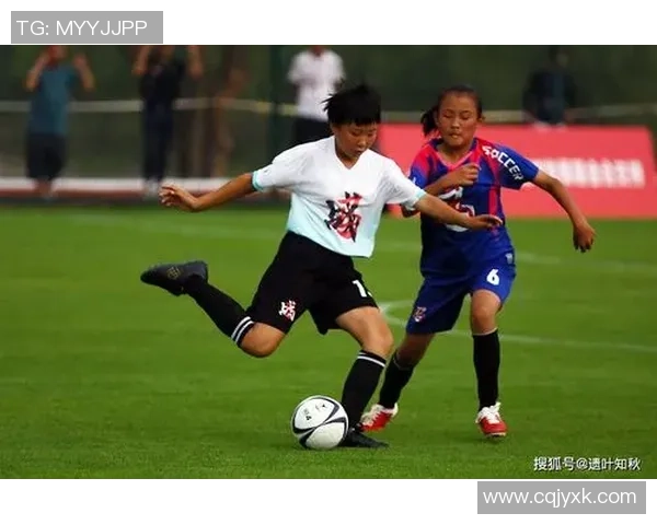 足球明星亲临中国传统舞龙活动感受文化魅力与体育精神的完美结合